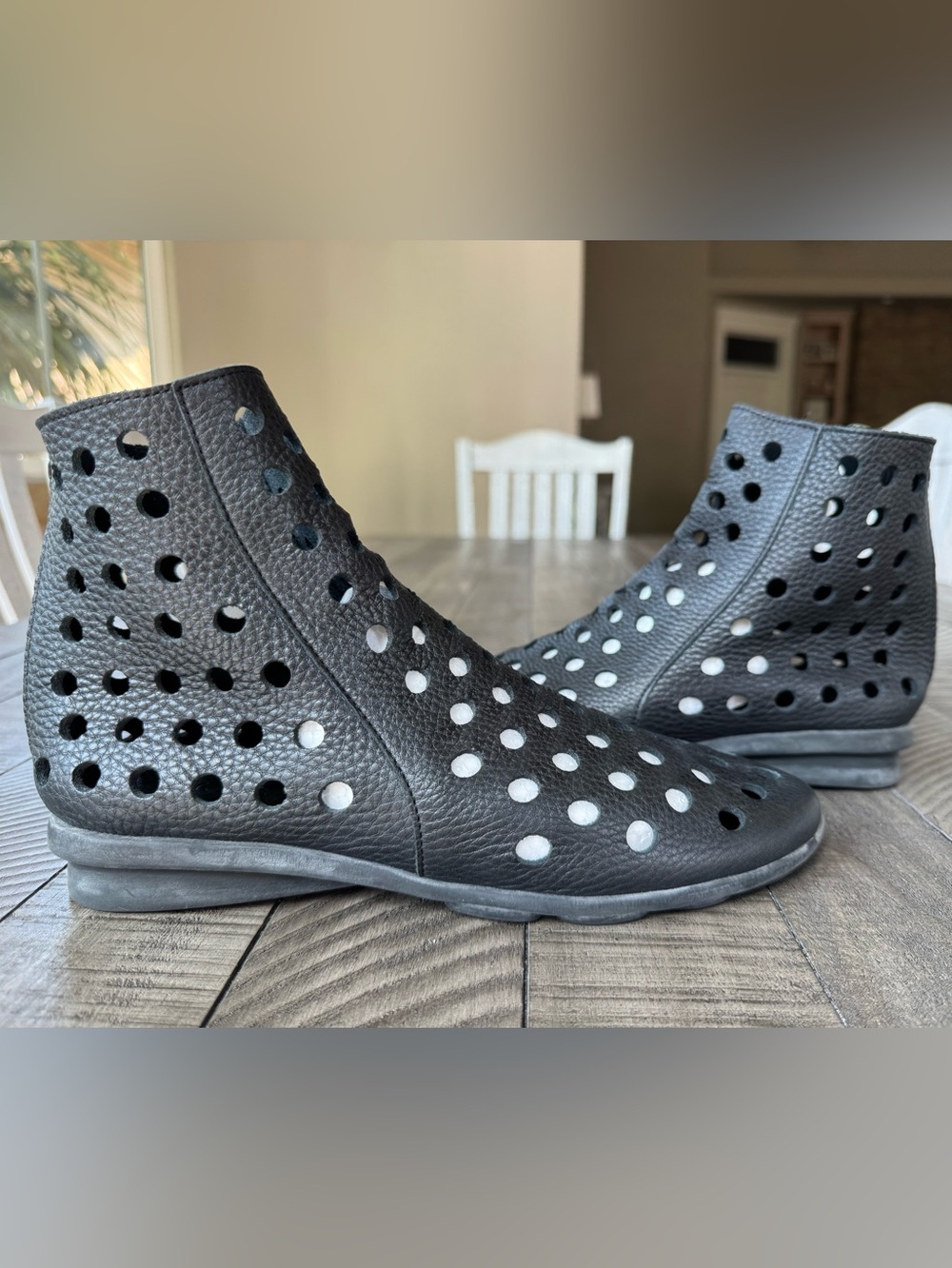 Arche Dato Black Perforated Leather Ankle Boots Women’s Size 8 (39)